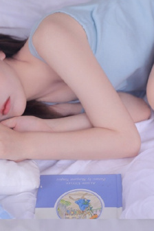 再靠近一点